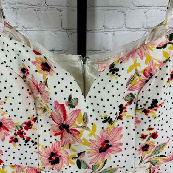 re:named Floral Print Off The Shoulder Dress Size Large - Picture 3 of 9